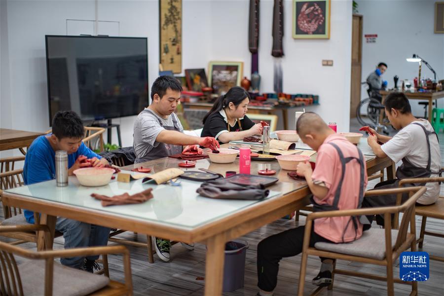 奔驰宝马电玩城游戏下载